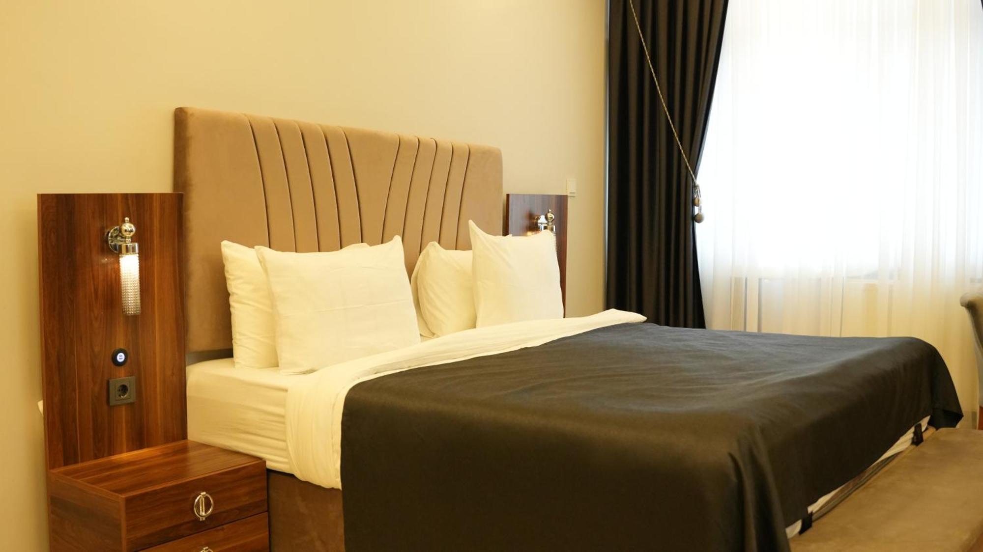 Çınarcık Grand Krone Hotel מראה חיצוני תמונה