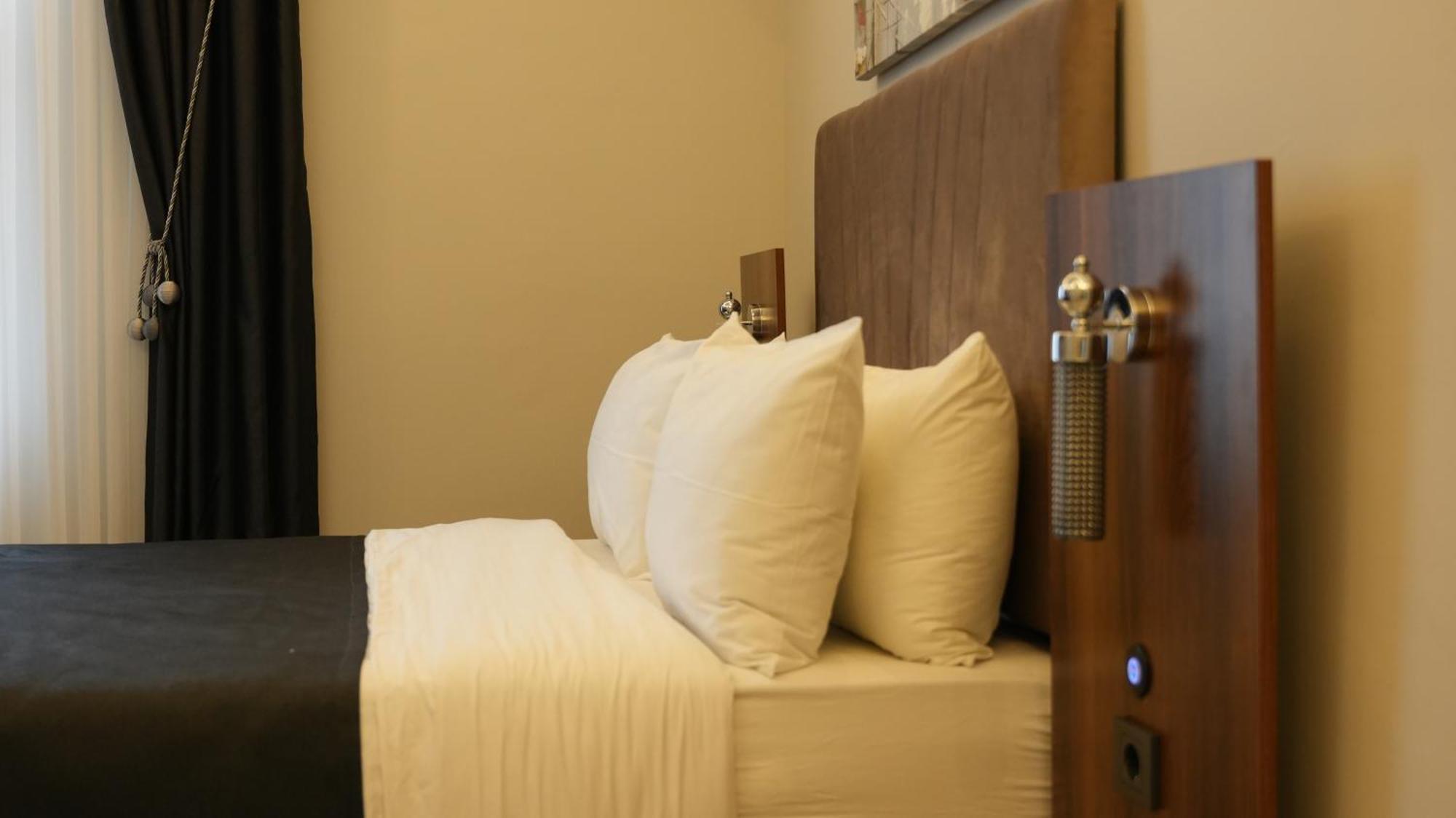 Çınarcık Grand Krone Hotel מראה חיצוני תמונה