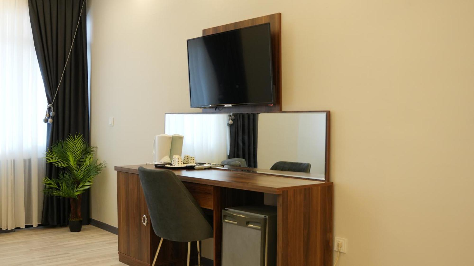 Çınarcık Grand Krone Hotel מראה חיצוני תמונה
